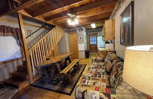 Helen Cabin | ❤Amazing Cabin w/fireplace and stream ❤ # 11n