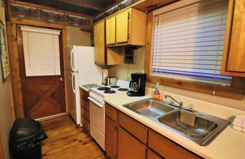 Helen Cabin | ❤Amazing Cabin w/fireplace and stream ❤ # 11n