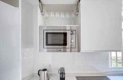 Hispanoamerica Apartment | Amazing Chamartín 3BR, near Real Madrid Stadium, by Blueground