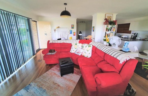Annerley House | Amazing City Location-Private Room in a Share House-2 Rooms available!!