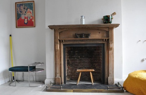 Faraday Apartment | Amazing Colourful 3-Bed House in Camberwell