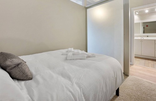 Old West Side Condo | Amazing Condo Close to U of M - 303