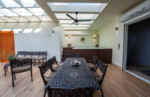 Renacimiento Apartment | Amazing condo + hot tub!