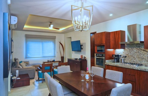 Emiliano Zapata Condo | Amazing Condo in the Romantic Zone - Near Beach, Restos, Entertainment, Shopping