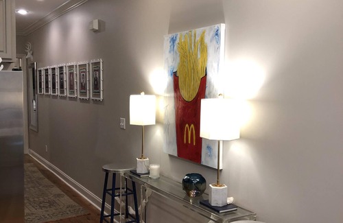 Oxford Condo | Amazing condo located one block from the square & walking distance to The Grove