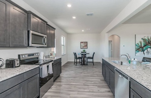 Seagoville House | Amazing Contemporary 4BR New Retreat ~ Fam&Group