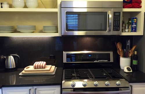 Marshall Cottage | Amazing Cottage Sitting Directly on Tomales Bay. Dogs OK.