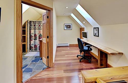 Hayward Cabin | Amazing Custom Built Northwoods Executive Lake Home- Ultimate Family Getaway