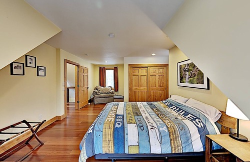 Hayward Cabin | Amazing Custom Built Northwoods Executive Lake Home- Ultimate Family Getaway