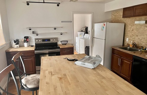 Hazel Park House | Amazing cute house, in the middle of Hazel park, close to 75 and 696
