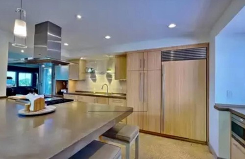 Colin Park House | Amazing Direct Oceanfront 4BR/5BA Iconic North Beach Pool Home