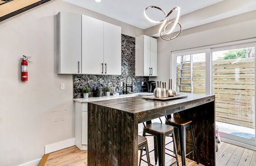 South Philadelphia House | Amazing Duplex w/2x Roofdeck - 8BR/6BR