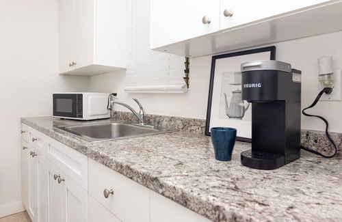 Edgewater Apartment | Amazing Edgewater unit with free parking next to Biscayne Bay