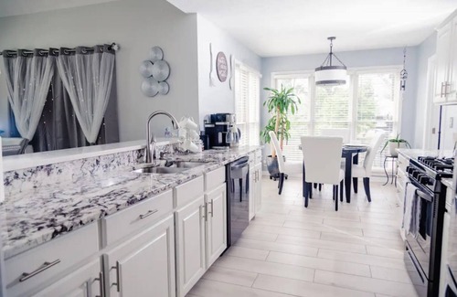Hayfield Dundee House | Amazing/Entire house 5 min away from the Airport