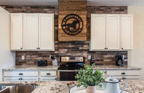 Ocean Pines House | Amazing equestrian estate with luxury finishes & private pool