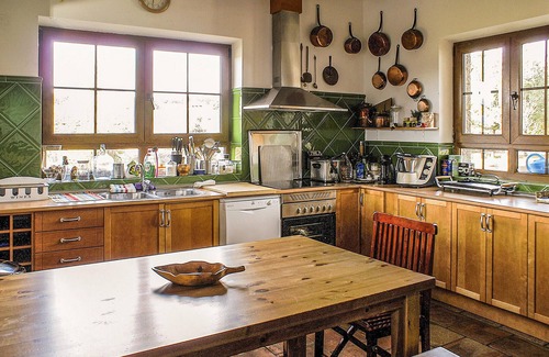 Navarredonda de Gredos House | Amazing home in Navarredonda de Gredos