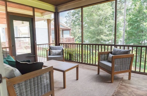 Appling House | Amazing Estate right on the lake, 2 homes, sleeps 28. Arcade room, private dock