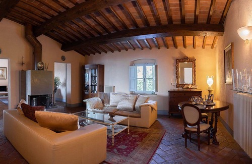 Montelupo Fiorentino Villa | Amazing florentine Villa Casale strategically oriented at the top of one of the most perfectly ...