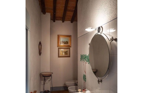 Montelupo Fiorentino Villa | Amazing florentine Villa Casale strategically oriented at the top of one of the most perfectly ...