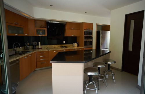 Palmar de Aramara Villa | Amazing Gardens Villa 10 min from beach!