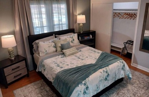 Wolcott House | Amazing GParadise with King Bed, Private Pool and BBQ