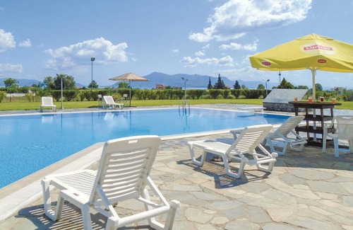 Molos-Agios Konstantinos Villa | Amazing Home in Kamena Vourla With Wifi and 9 Bedrooms