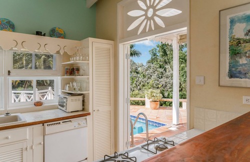 Pond Hill Villa | Amazing Grace Villa - Stunning Views - 5 min from Montpelier Inn