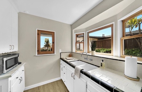 Central San Pedro House | Amazing Harbor VIews, 3BR /2Ba Spanish Style, Minutes to Beach and Cruise Ports!