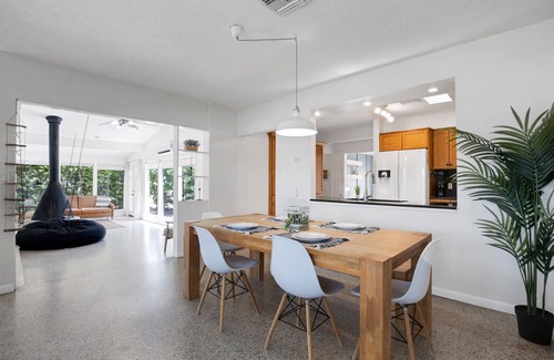 Palma Sola House | Amazing heated pool & spa just minutes from Anna Maria Island