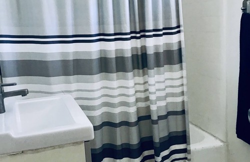 Hermosa Beach Apartment | AMAZING HERMOSA BEACH 1 BDRM : 30 SECONDS TO SAND