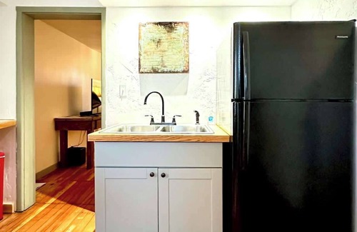 Raton Cottage | Amazing historic 1800s Carriage House!