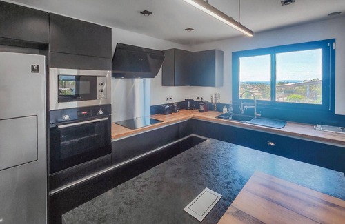 Nissan-lez-Enserune House | Amazing home in Nissan-lez-Enserune with WiFi