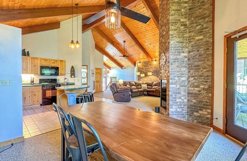 Grand Marais House | Amazing home for outdoor activities on Devil Track Lake, near Grand Marais, MN