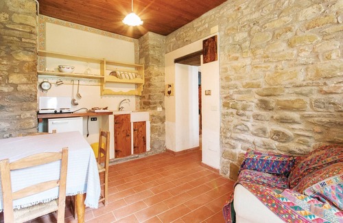 Apecchio House | Amazing home in Apecchio PU