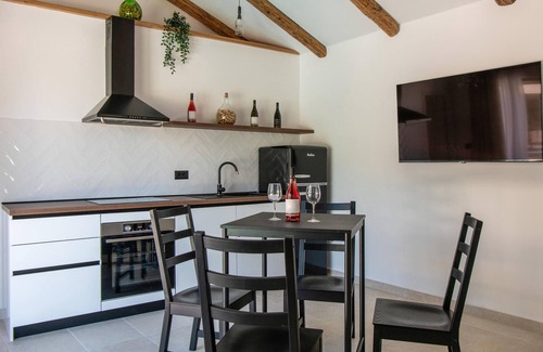 Bartici House | Amazing home in Bartici with WiFi