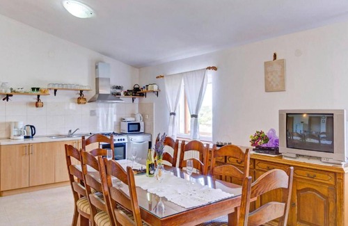 Benkovac House | Amazing home in Benkovac with sauna