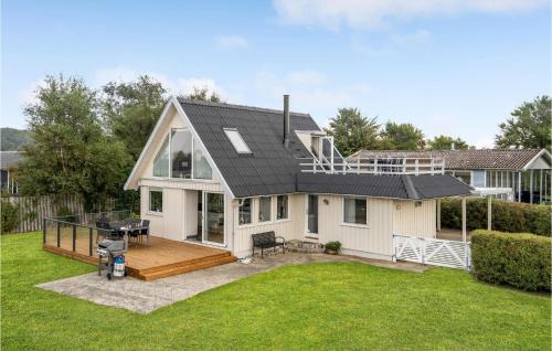 Skastrup Strand House | Amazing Home In Bogense With Sauna