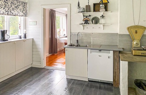 Varnamo O House | Amazing home in Bor with WiFi