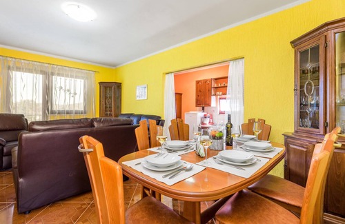Ogulin House | Amazing home in Bosiljevo with kitchen