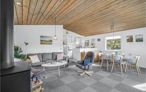 Tranum House | Amazing Home In Brovst With Kitchen