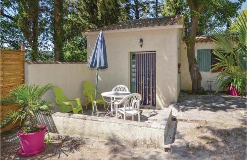 Crillon-le-Brave House | Amazing Home In Crillon Le Brave