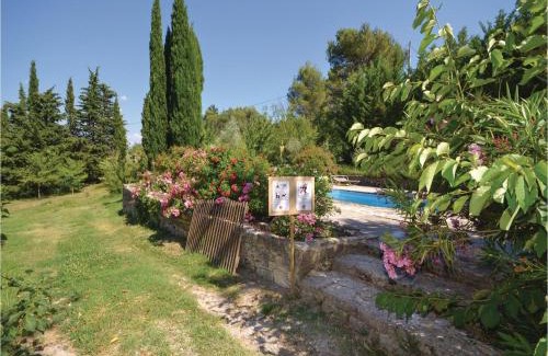 Crillon-le-Brave House | Amazing Home In Crillon Le Brave