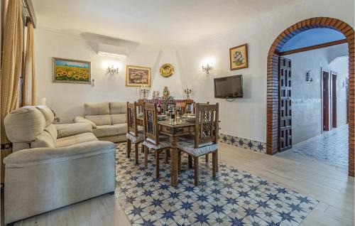 Casariche House | Amazing Home In Casariche With Wifi