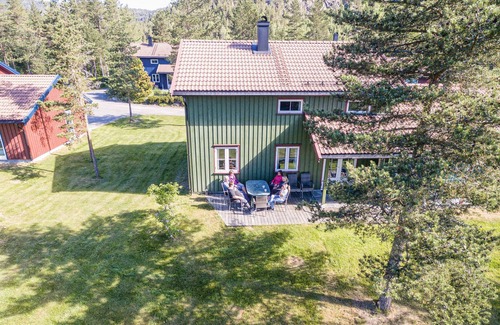 Øvre Ramse House | Amazing home in Dølemo with sauna