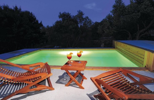 Dragove House | Amazing home in Dragove