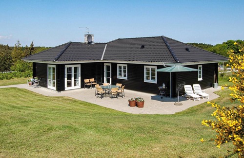 Egsmark Strand House | Amazing home in Ebeltoft with WiFi