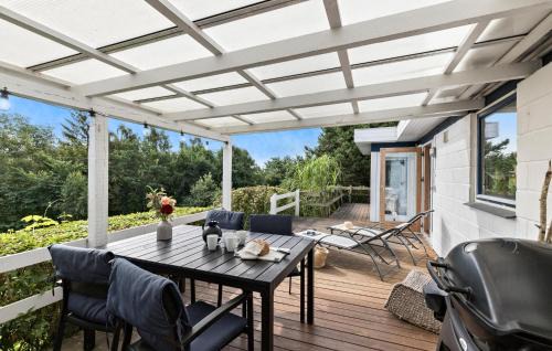 Handrup Strand House | Amazing Home In Ebeltoft With Wifi
