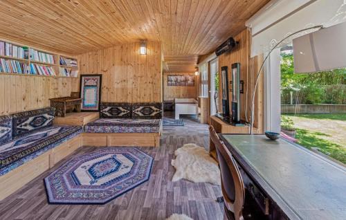 Falkensee House | Amazing Home In Falkensee With Kitchen
