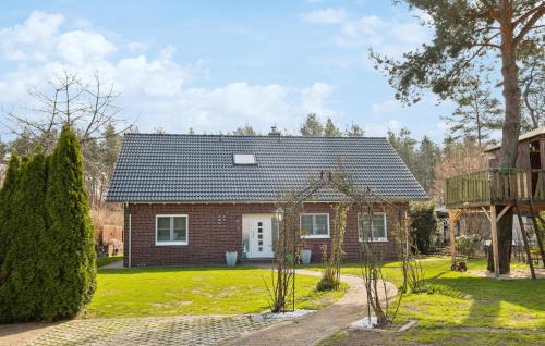 Falkensee House | Amazing Home In Falkensee With Wi-Fi