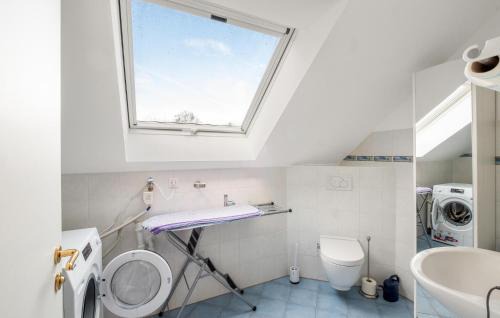 Falkensee House | Amazing Home In Falkensee With Wi-Fi